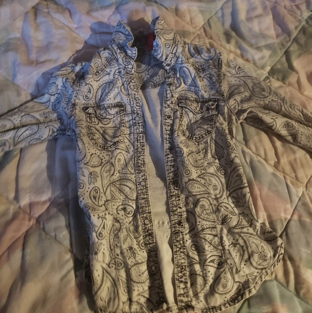 Divided cowboy/western style button up